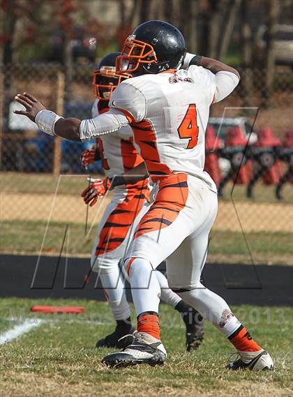 Thumbnail 1 in DuVal vs Suitland (MPSSAA 4A South Region Final) photogallery.