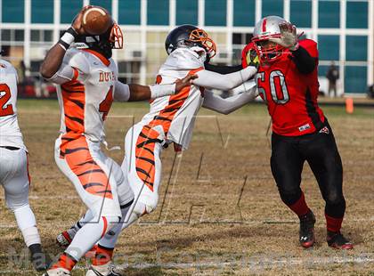 Thumbnail 3 in DuVal vs Suitland (MPSSAA 4A South Region Final) photogallery.