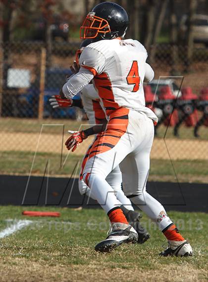 Thumbnail 3 in DuVal vs Suitland (MPSSAA 4A South Region Final) photogallery.