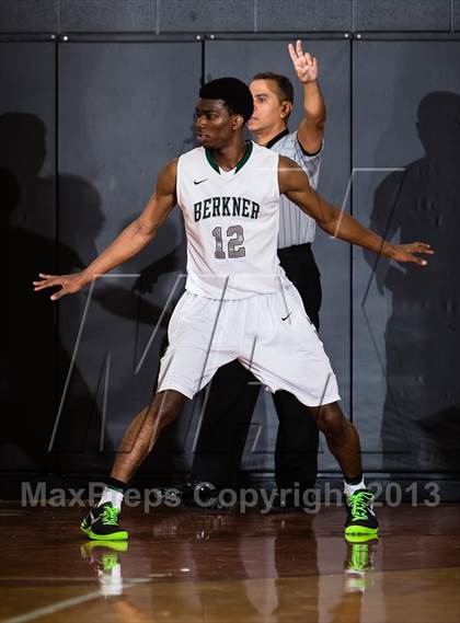 Thumbnail 3 in DeSoto vs. Berkner (McDonald's Texas Invitational) photogallery.