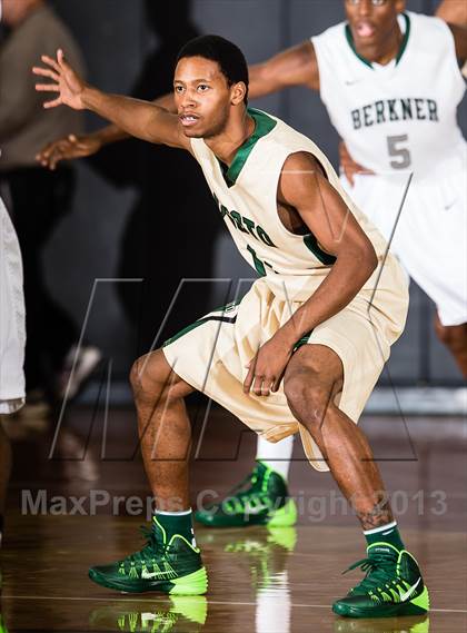 Thumbnail 3 in DeSoto vs. Berkner (McDonald's Texas Invitational) photogallery.
