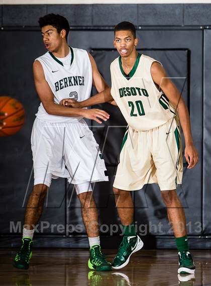 Thumbnail 2 in DeSoto vs. Berkner (McDonald's Texas Invitational) photogallery.