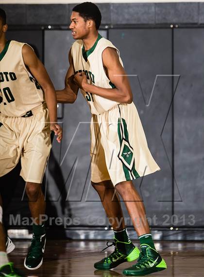 Thumbnail 2 in DeSoto vs. Berkner (McDonald's Texas Invitational) photogallery.