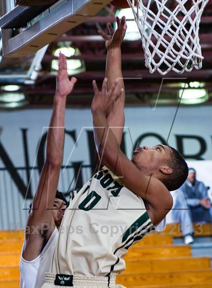 Thumbnail 3 in DeSoto vs. Berkner (McDonald's Texas Invitational) photogallery.