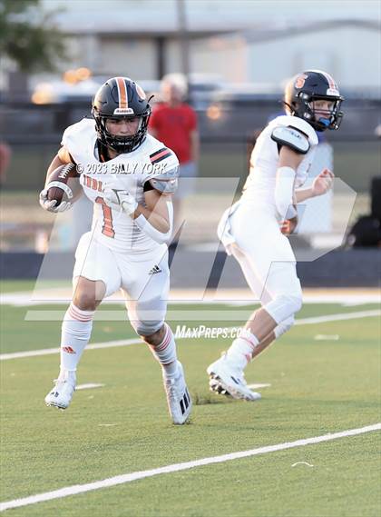 Thumbnail 3 in Grand Saline vs Palmer photogallery.