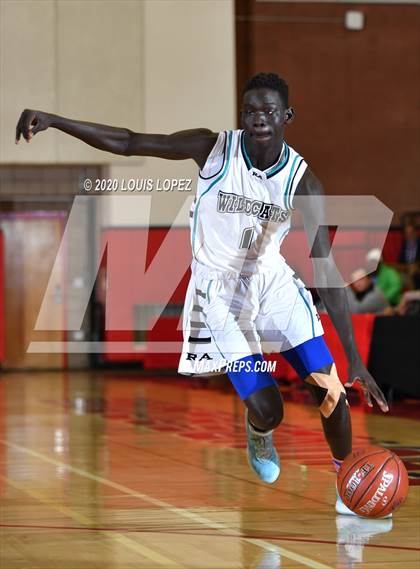 Thumbnail 2 in Renaissance Academy vs. Aquinas (CIF SS 4AA Final) photogallery.