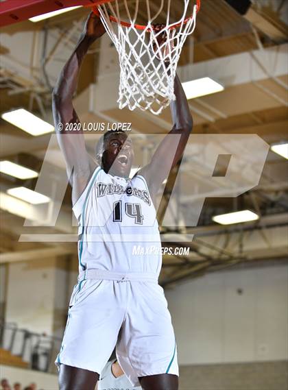 Thumbnail 2 in Renaissance Academy vs. Aquinas (CIF SS 4AA Final) photogallery.