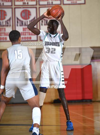 Thumbnail 2 in Renaissance Academy vs. Aquinas (CIF SS 4AA Final) photogallery.