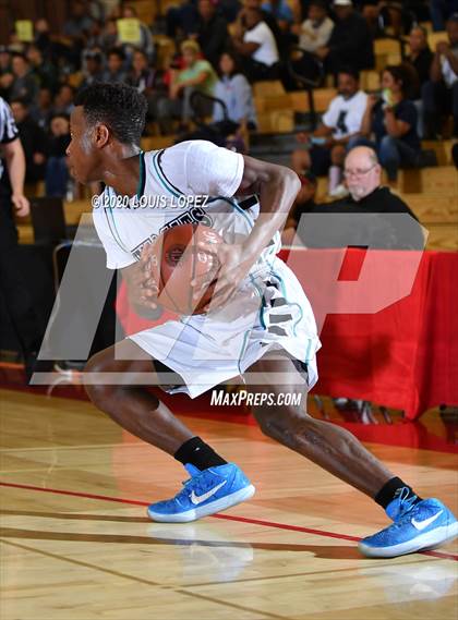 Thumbnail 2 in Renaissance Academy vs. Aquinas (CIF SS 4AA Final) photogallery.