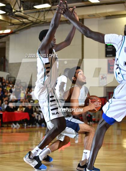 Thumbnail 1 in Renaissance Academy vs. Aquinas (CIF SS 4AA Final) photogallery.