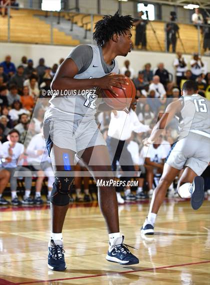 Thumbnail 2 in Renaissance Academy vs. Aquinas (CIF SS 4AA Final) photogallery.