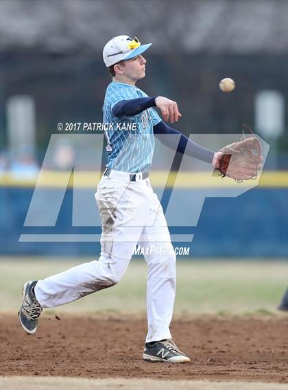 Thumbnail 1 in Washington-Lee @ Yorktown photogallery.
