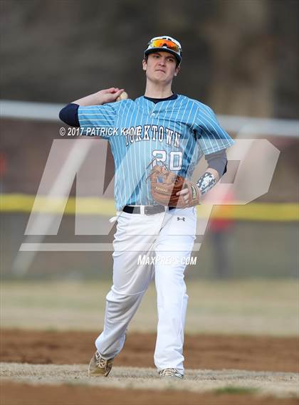 Thumbnail 3 in Washington-Lee @ Yorktown photogallery.