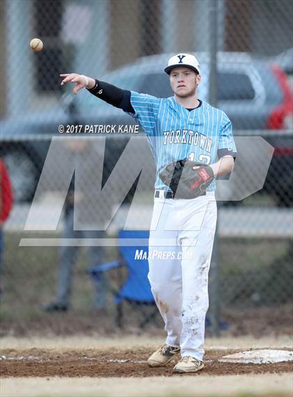 Thumbnail 3 in Washington-Lee @ Yorktown photogallery.