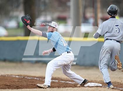 Thumbnail 2 in Washington-Lee @ Yorktown photogallery.