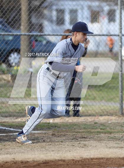 Thumbnail 3 in Washington-Lee @ Yorktown photogallery.
