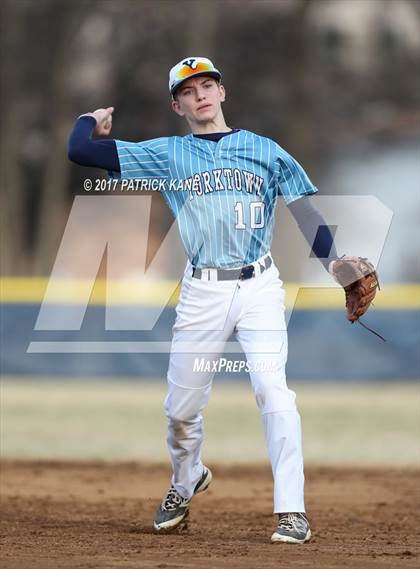 Thumbnail 2 in Washington-Lee @ Yorktown photogallery.