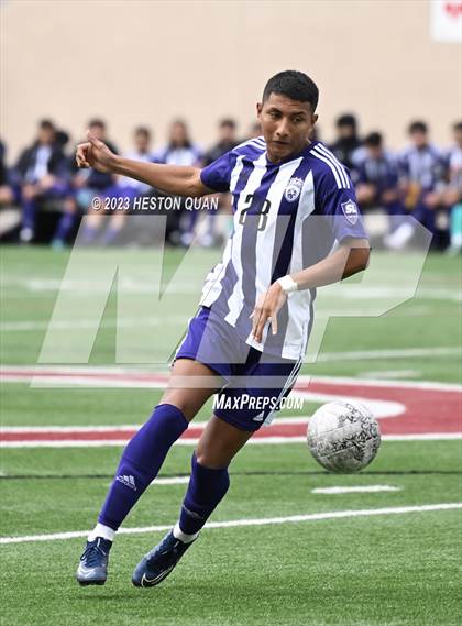 Thumbnail 2 in Cathedral vs. De La Salle (Adidas SoCal College Showcase) photogallery.