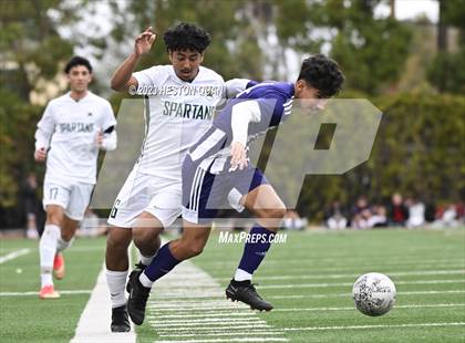 Thumbnail 2 in Cathedral vs. De La Salle (Adidas SoCal College Showcase) photogallery.