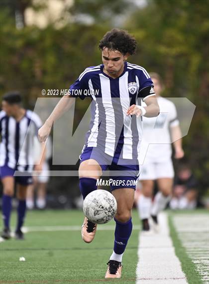 Thumbnail 2 in Cathedral vs. De La Salle (Adidas SoCal College Showcase) photogallery.
