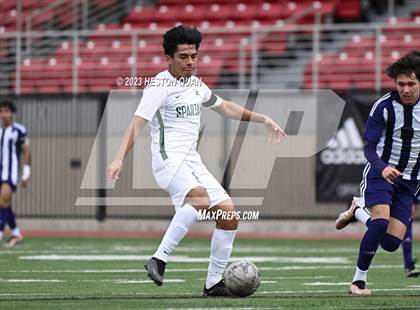 Thumbnail 3 in Cathedral vs. De La Salle (Adidas SoCal College Showcase) photogallery.