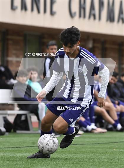 Thumbnail 3 in Cathedral vs. De La Salle (Adidas SoCal College Showcase) photogallery.