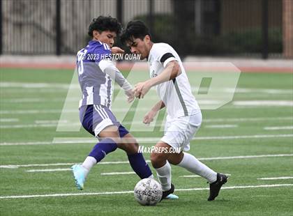 Thumbnail 3 in Cathedral vs. De La Salle (Adidas SoCal College Showcase) photogallery.