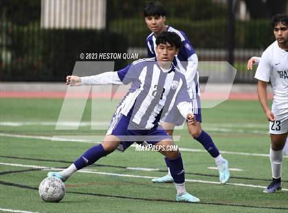 Thumbnail 3 in Cathedral vs. De La Salle (Adidas SoCal College Showcase) photogallery.