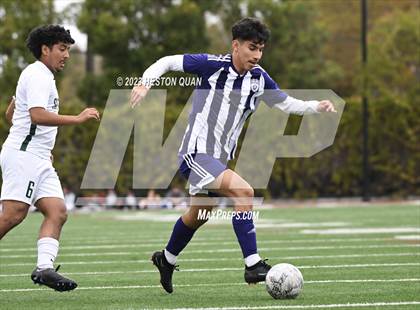 Thumbnail 2 in Cathedral vs. De La Salle (Adidas SoCal College Showcase) photogallery.