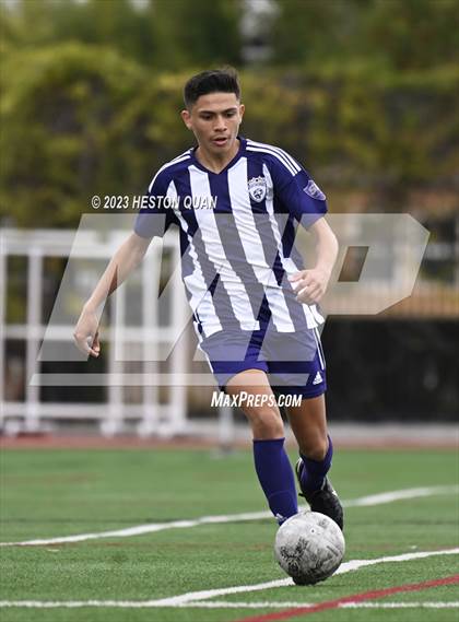 Thumbnail 2 in Cathedral vs. De La Salle (Adidas SoCal College Showcase) photogallery.