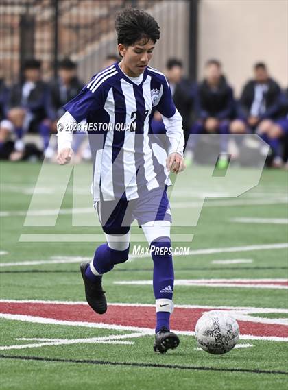 Thumbnail 3 in Cathedral vs. De La Salle (Adidas SoCal College Showcase) photogallery.