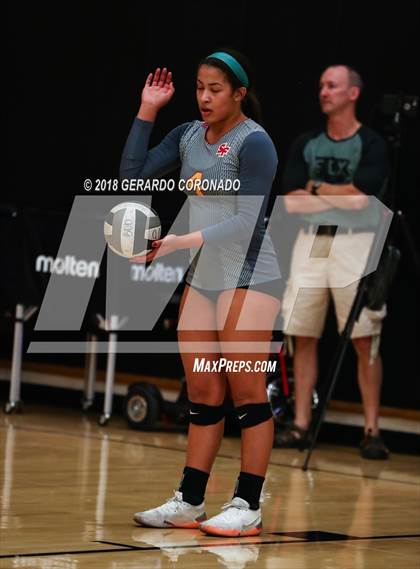 Thumbnail 1 in Bishop O'Dowd vs. St. Francis (Stockton Classic) photogallery.