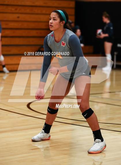 Thumbnail 1 in Bishop O'Dowd vs. St. Francis (Stockton Classic) photogallery.