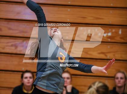Thumbnail 3 in Bishop O'Dowd vs. St. Francis (Stockton Classic) photogallery.