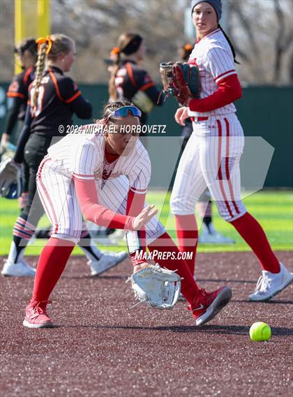 Thumbnail 2 in Melissa vs. Aledo (Forney Tournament) photogallery.