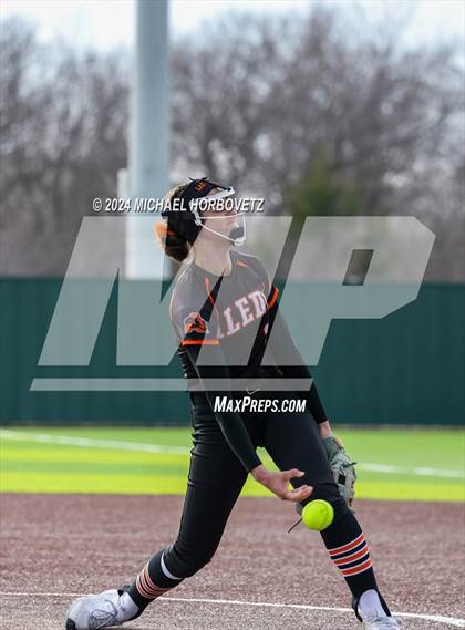 Thumbnail 1 in Melissa vs. Aledo (Forney Tournament) photogallery.