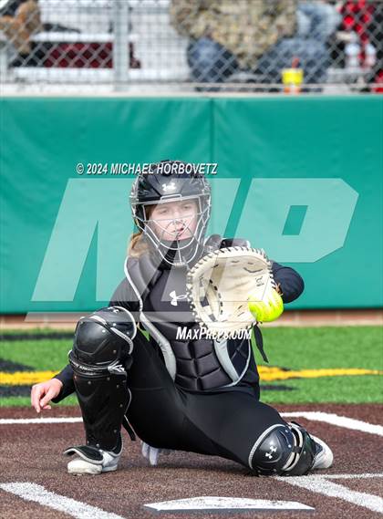 Thumbnail 1 in Melissa vs. Aledo (Forney Tournament) photogallery.