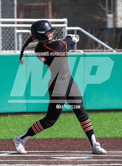 Thumbnail 2 in Melissa vs. Aledo (Forney Tournament) photogallery.