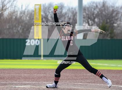 Thumbnail 3 in Melissa vs. Aledo (Forney Tournament) photogallery.