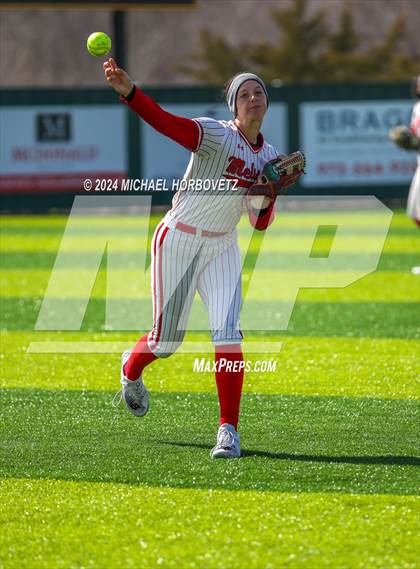 Thumbnail 3 in Melissa vs. Aledo (Forney Tournament) photogallery.