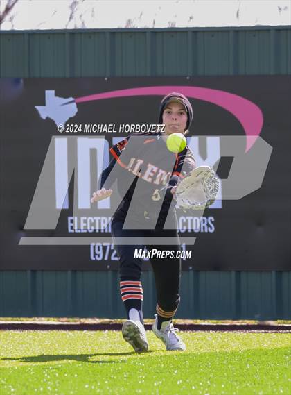 Thumbnail 2 in Melissa vs. Aledo (Forney Tournament) photogallery.