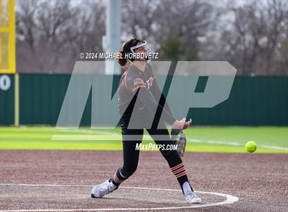 Thumbnail 1 in Melissa vs. Aledo (Forney Tournament) photogallery.