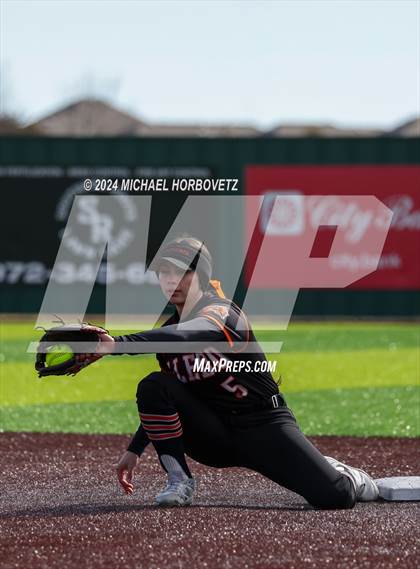 Thumbnail 1 in Melissa vs. Aledo (Forney Tournament) photogallery.