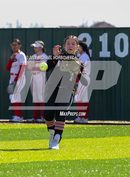 Thumbnail 1 in Melissa vs. Aledo (Forney Tournament) photogallery.