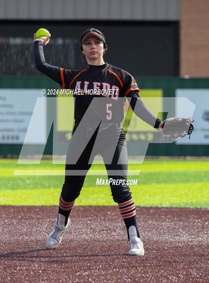 Thumbnail 1 in Melissa vs. Aledo (Forney Tournament) photogallery.