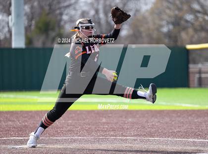 Thumbnail 1 in Melissa vs. Aledo (Forney Tournament) photogallery.