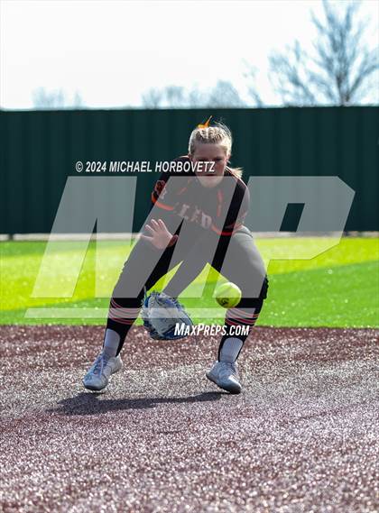Thumbnail 3 in Melissa vs. Aledo (Forney Tournament) photogallery.