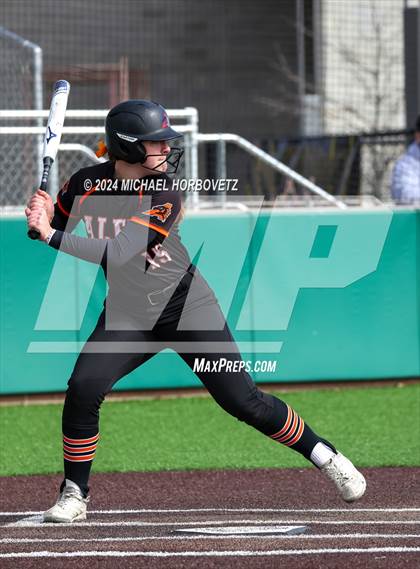 Thumbnail 1 in Melissa vs. Aledo (Forney Tournament) photogallery.