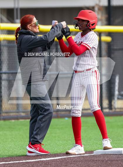 Thumbnail 2 in Melissa vs. Aledo (Forney Tournament) photogallery.