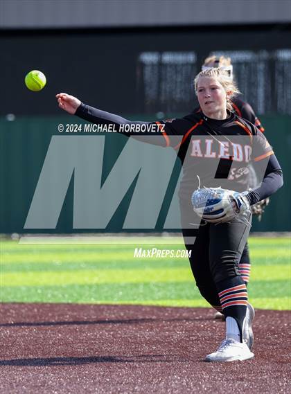 Thumbnail 1 in Melissa vs. Aledo (Forney Tournament) photogallery.